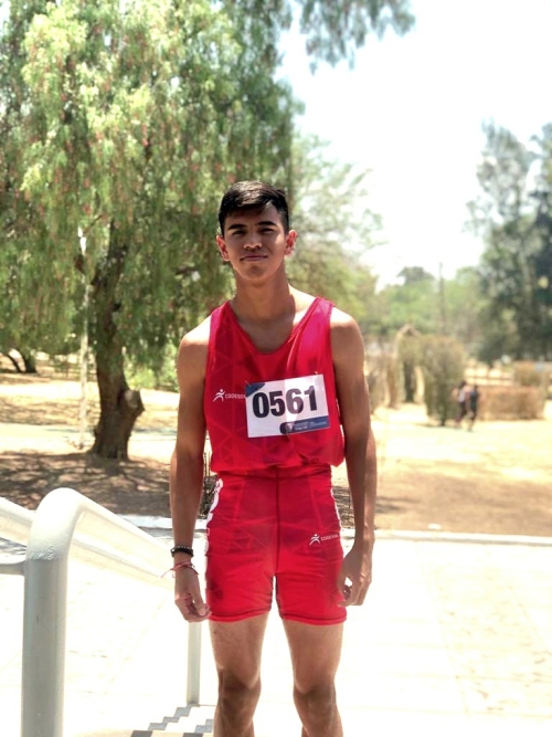 Alumno de Cecyte Sonora busca competir en evento de atletismo en Francia.
